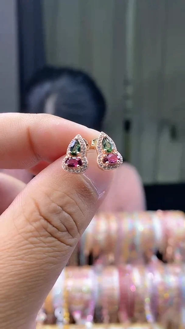 【闪购商品】碧玺耳钉银S925镶嵌156156651651