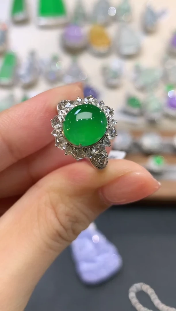 18K金镶嵌戒指翡翠q271