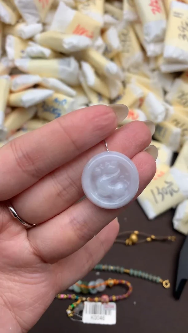 【闪购商品】翡翠挂件未镶嵌一