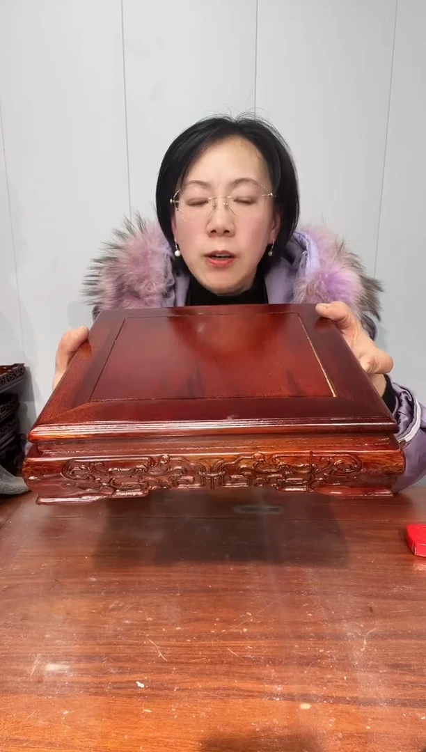 木用****6瑕疵处理 老花正方25*25*7实地 红