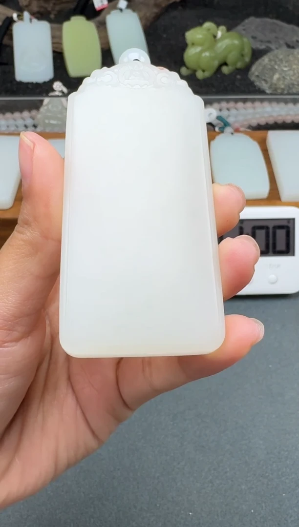 颈饰未镶嵌和田玉1