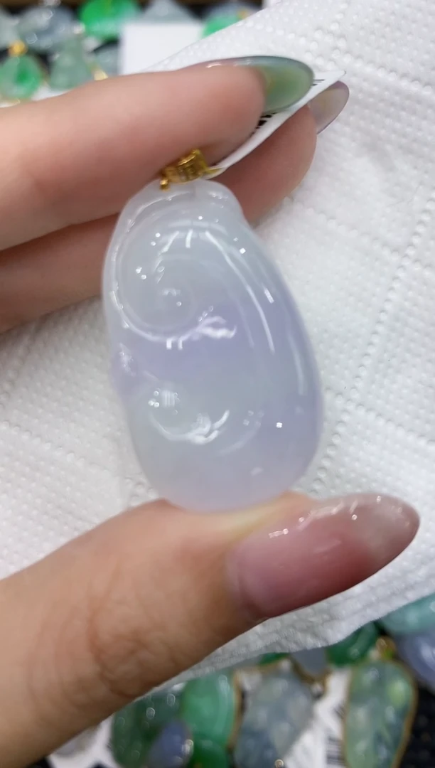 翡翠18K金镶嵌颈饰111111111111