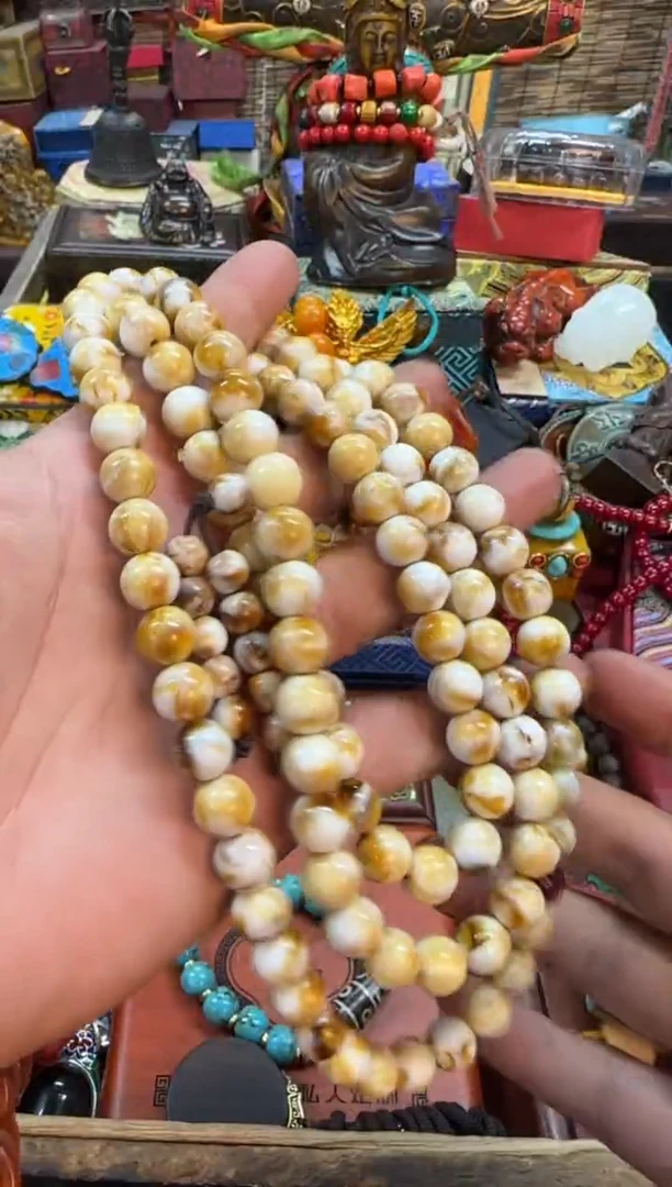 【闪购商品】蜜蜡裸石未镶嵌推荐好物如图所示