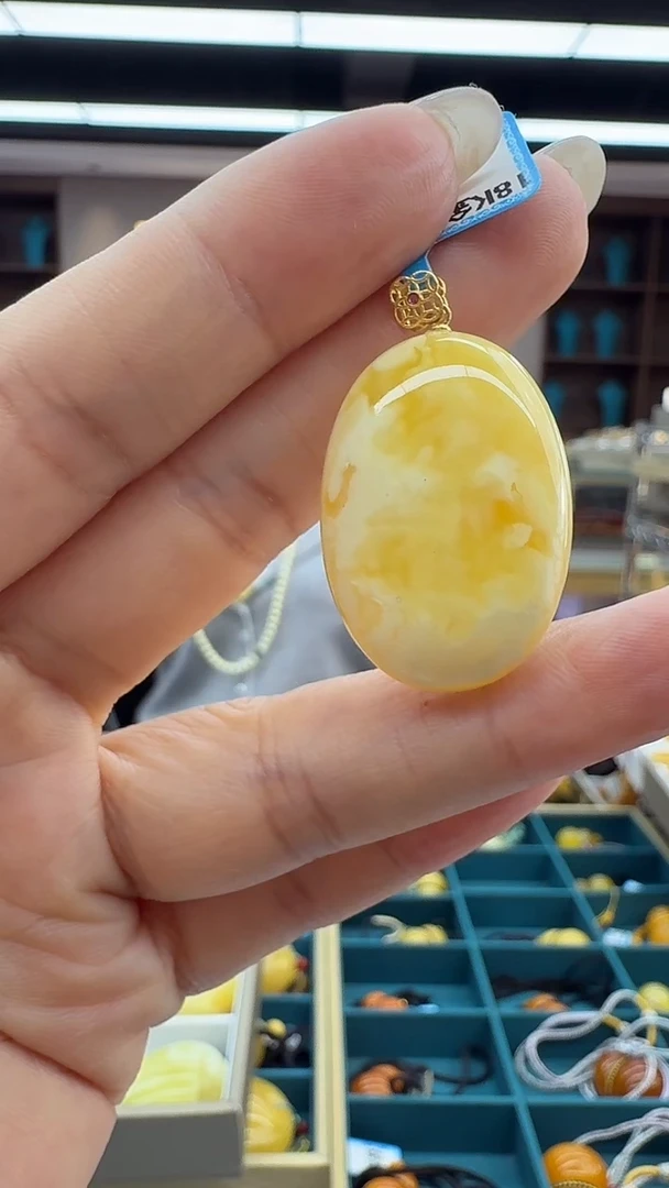 琥珀颈饰未镶嵌163秒拍号 假一罚三