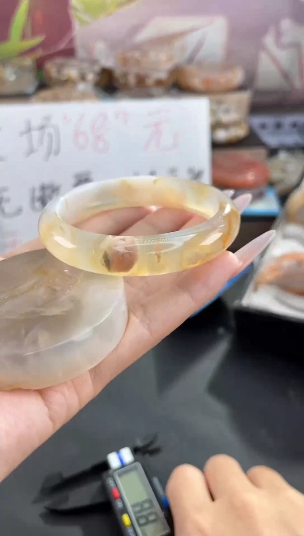 未镶嵌手镯石英质玉55