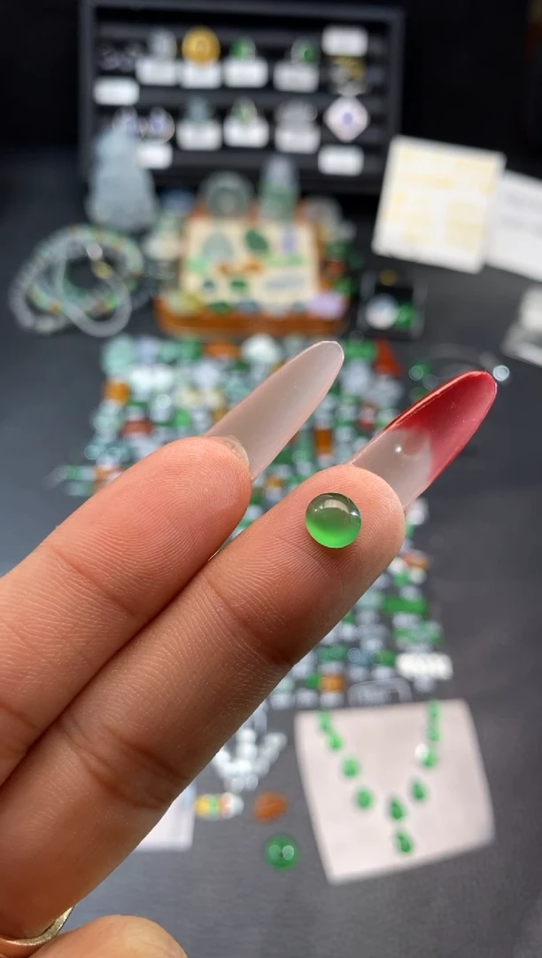 【闪购商品】翡翠挂件未镶嵌蛋面