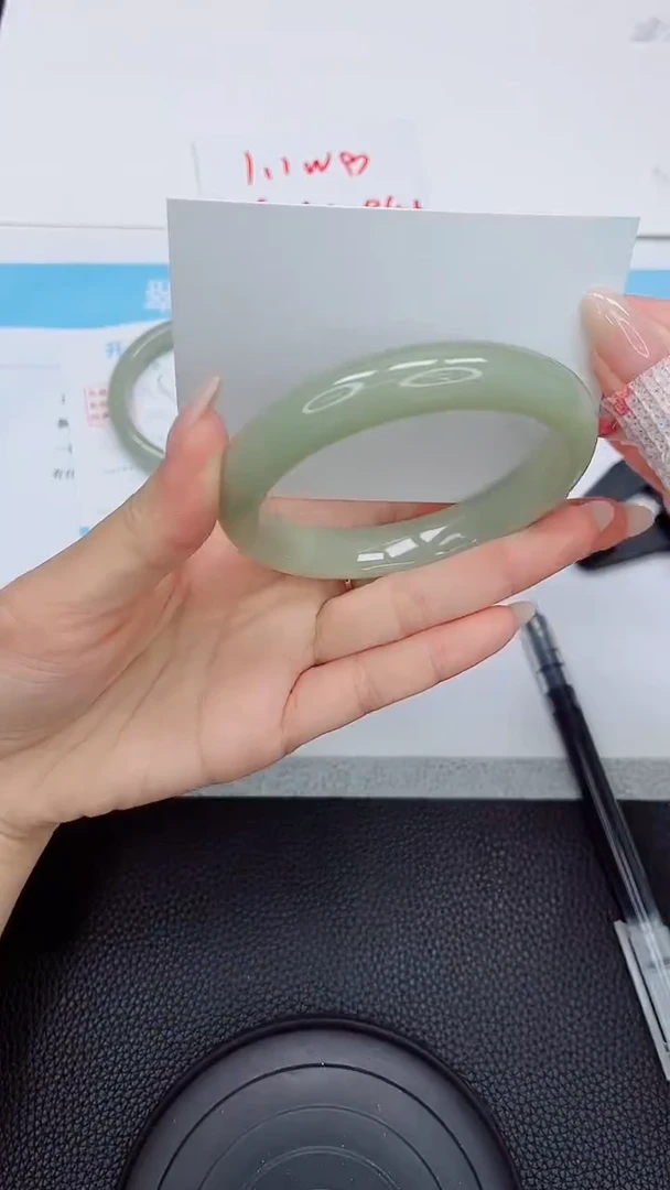 石英质玉手镯未镶嵌55-61.8