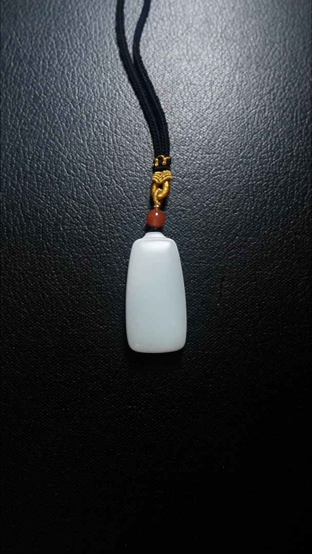 颈饰未镶嵌和田玉无事牌