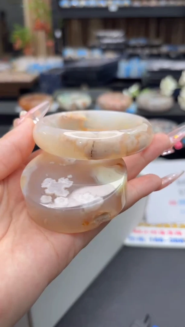 未镶嵌手镯石英质玉12(56圈赠送镯心)