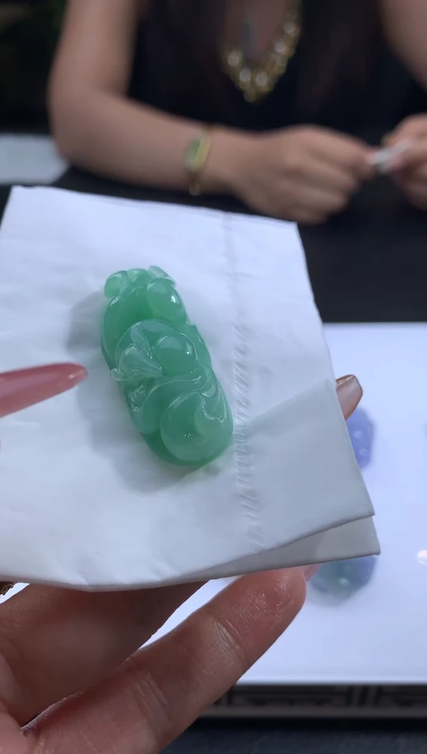 未镶嵌定制翡翠看*翡翠