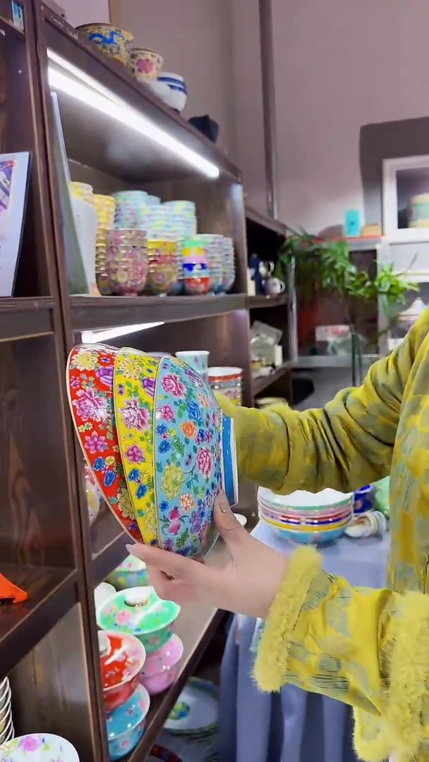 瓷片8.5英寸景德镇元宝盘3个混色