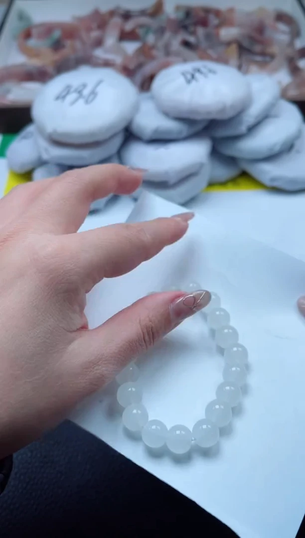 【闪购商品】石英质玉手镯未镶嵌小圆手串