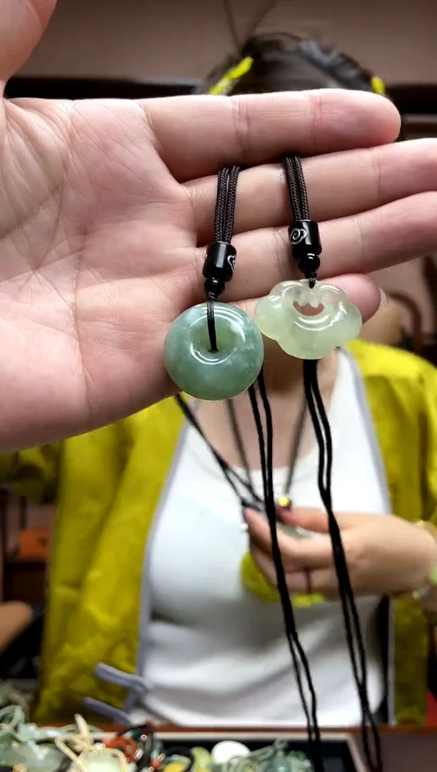 岫玉未镶嵌吊坠·1