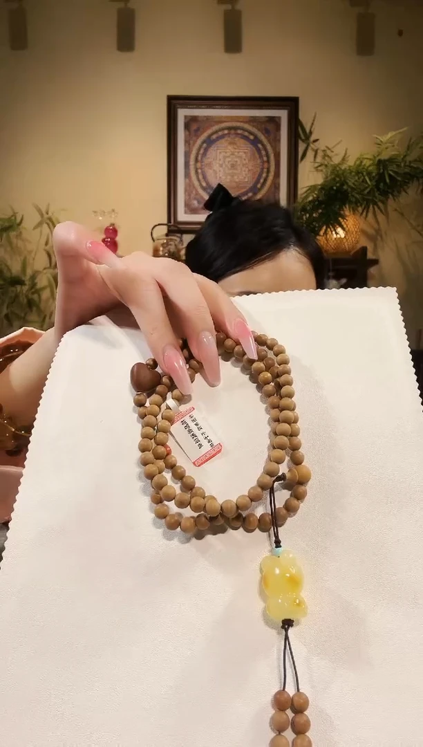 琥珀颈饰未镶嵌老山檀108