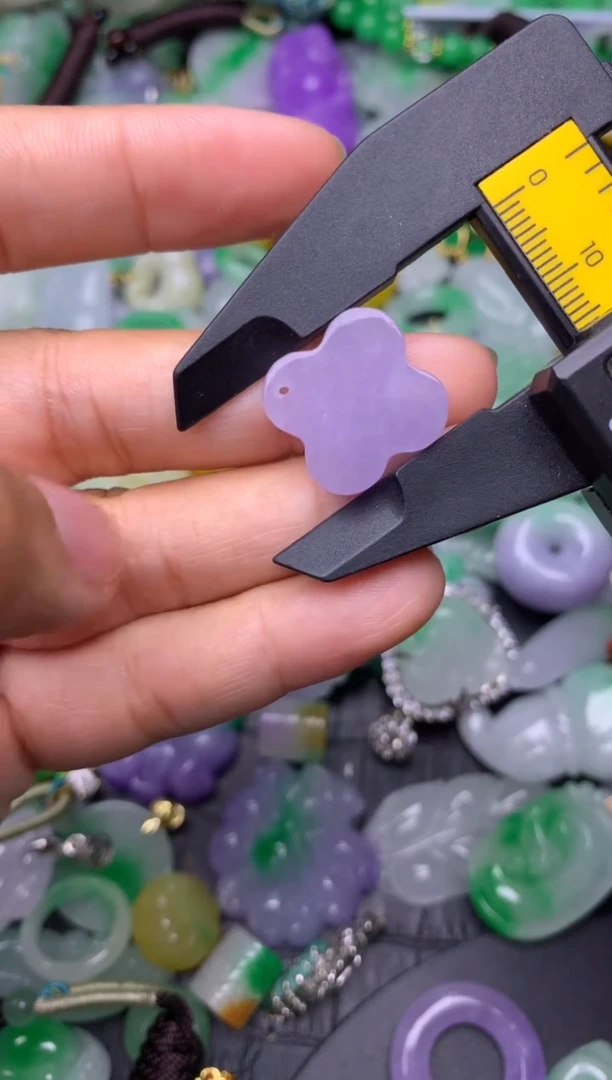 颈饰未镶嵌翡翠缅甸翡翠吊坠