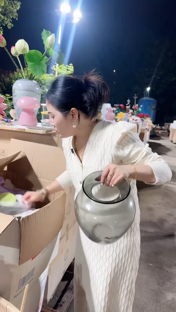 安总-微瑕花瓶--JY7VS