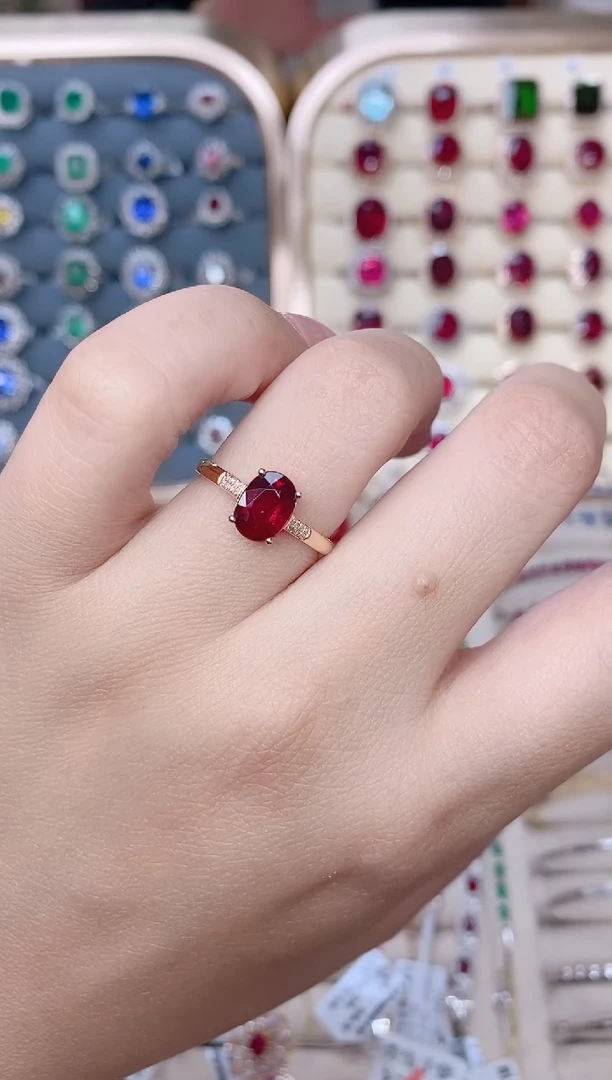 18K金镶嵌碧玺戒指碧玺1.3CT