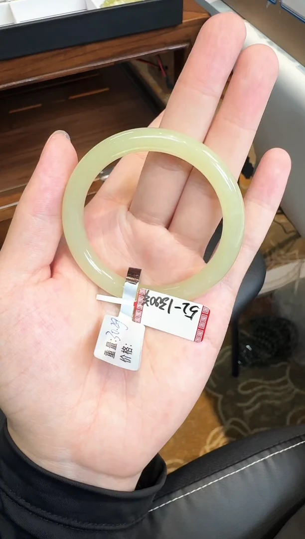 未镶嵌手镯和田玉52