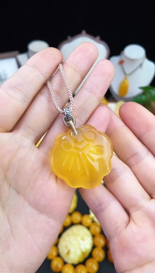 琥珀未镶嵌珠宝奇石柒月
