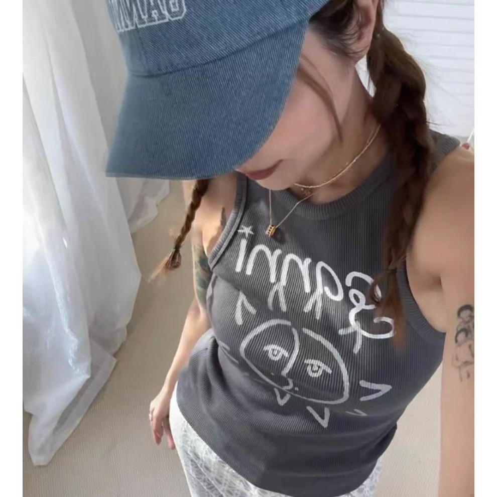 【奥莉】2025春夏：经典字母太阳花百搭无袖背心853