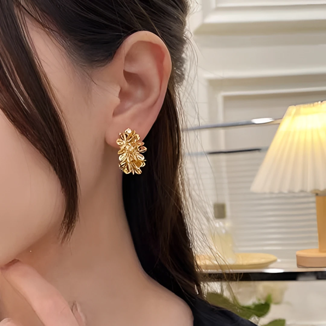 铜合金耳饰 花迹繁花锦簇C型花朵耳环精致百搭耳饰气质个性N2337