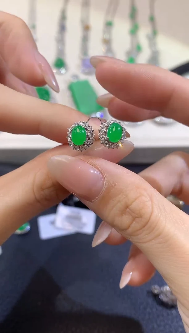 翡翠18K金镶嵌耳饰A44  一对