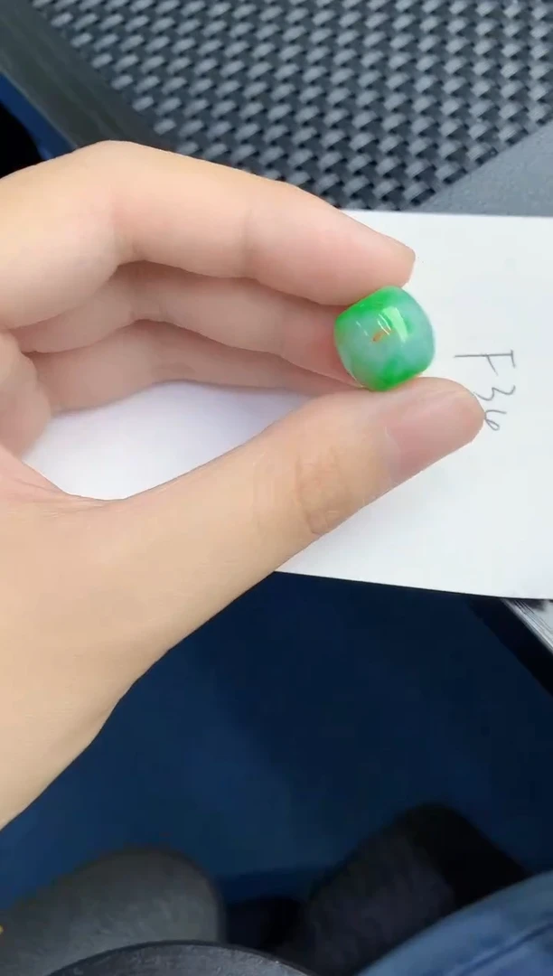 翡翠未镶嵌颈饰天然翡翠緬甸A貨