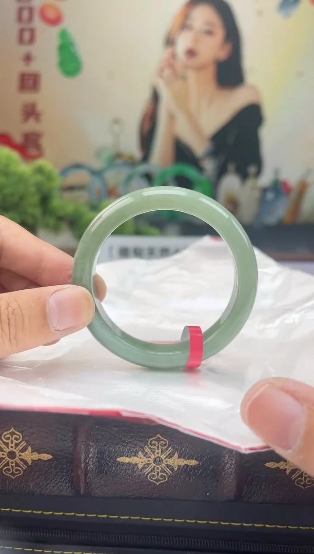 【闪购商品】翡翠手镯未镶嵌手镯5