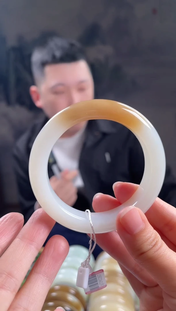 未镶嵌手镯和田玉56+圈口2357