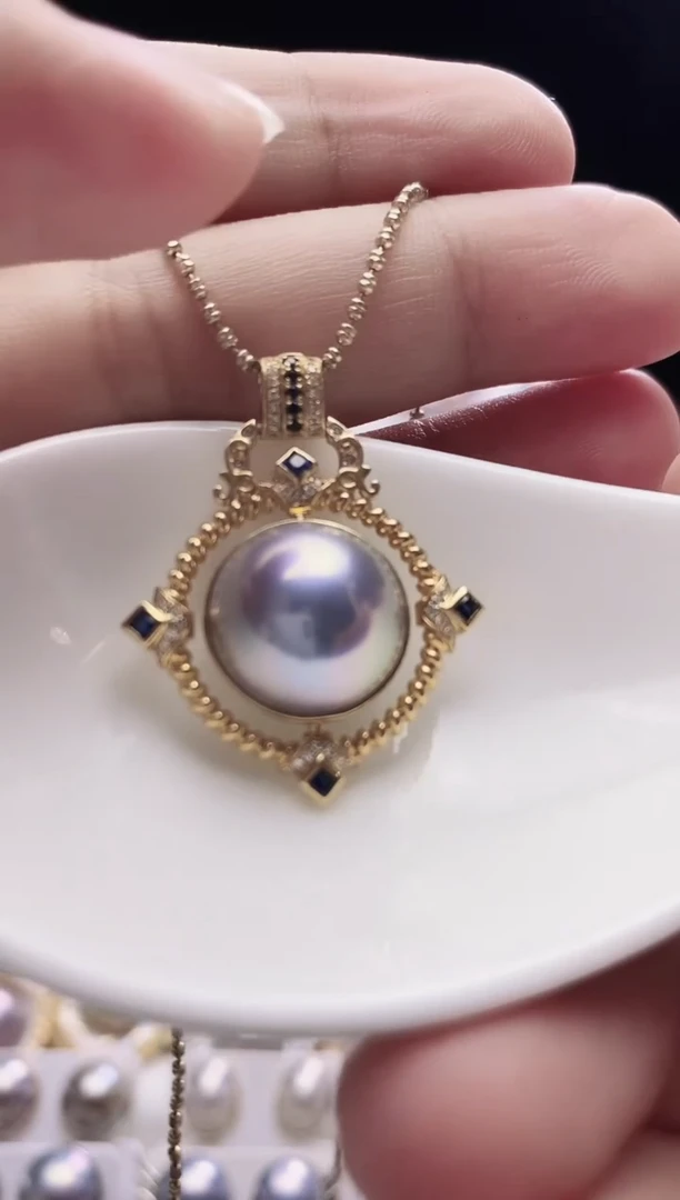 18K金镶嵌颈饰拼合珍珠（马贝珠）海水马贝吊坠