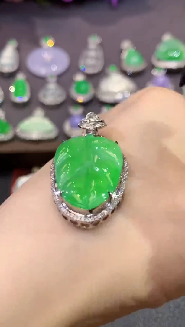 项链18K金镶嵌翡翠c56