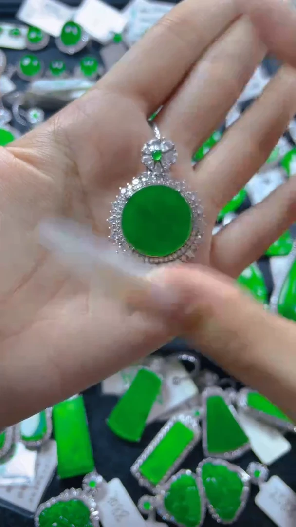 颈饰银S925镶嵌翡翠m**粒11