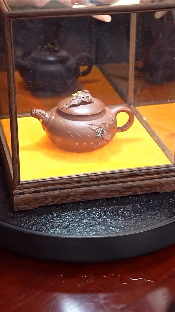 茶壶紫砂冯新芳  听雨110 底槽清 320毫升 云岩