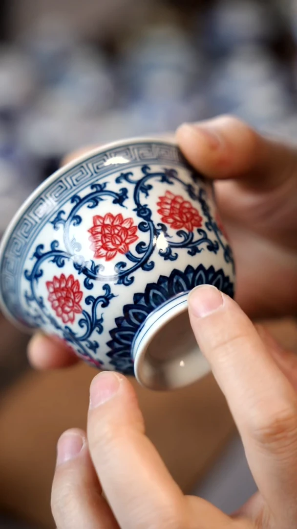 釉里红盖碗11111111