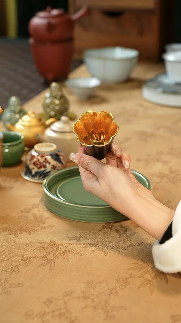 【闪购商品】茶盏霖松堂 赤金 花口杯