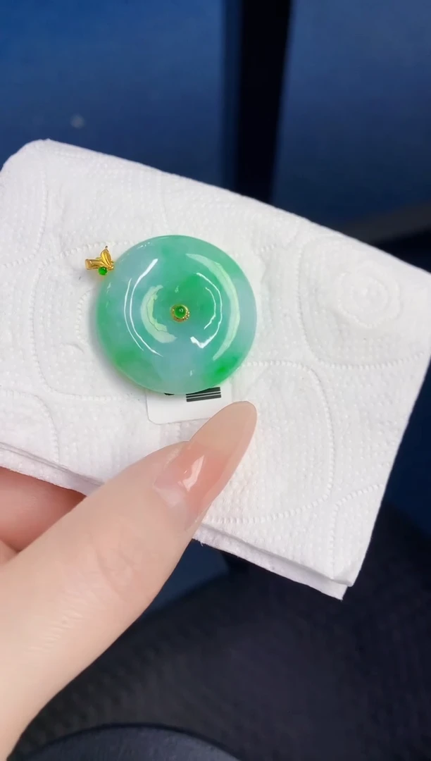 颈饰18K金镶嵌翡翠缅甸天然翡翠A货