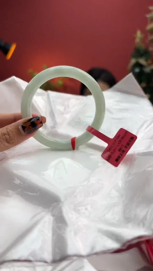 未镶嵌手镯翡翠翡翠手镯1