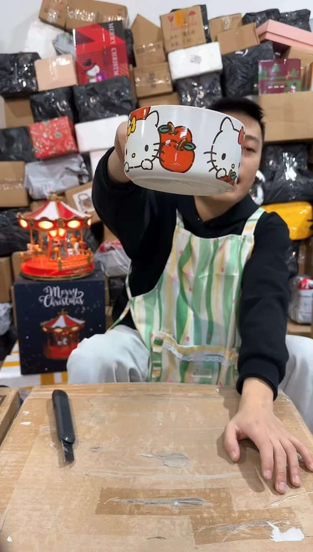 瓷片白色kt猫碗