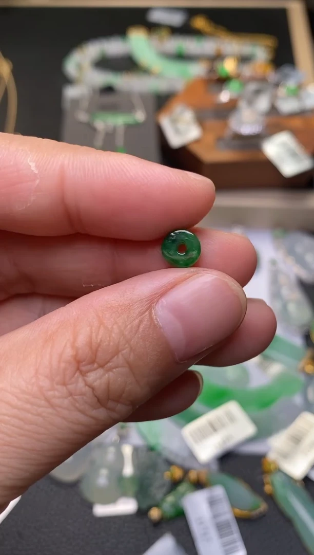 颈饰未镶嵌翡翠净货35549