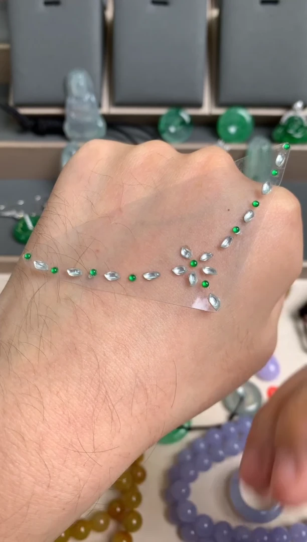 未镶嵌定制翡翠裸玉