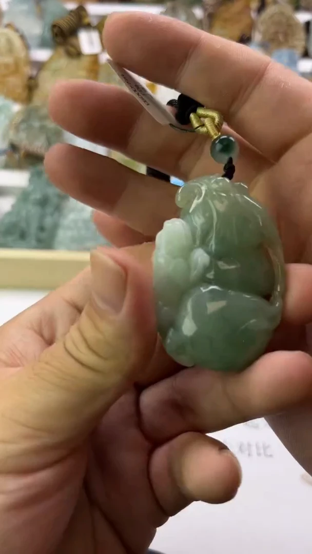 翡翠未镶嵌颈饰天然翡翠