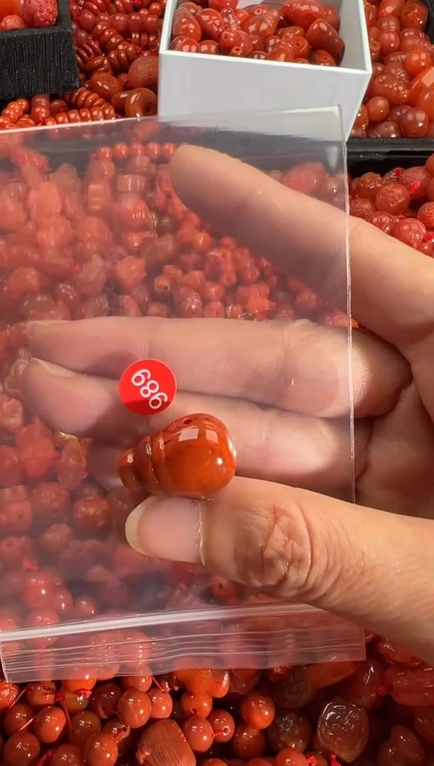 【闪购商品】南红玛瑙颈饰未镶嵌1