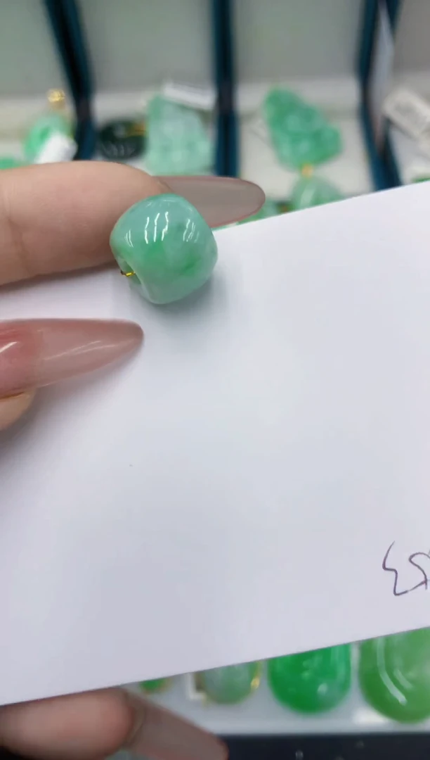 颈饰未镶嵌翡翠111111