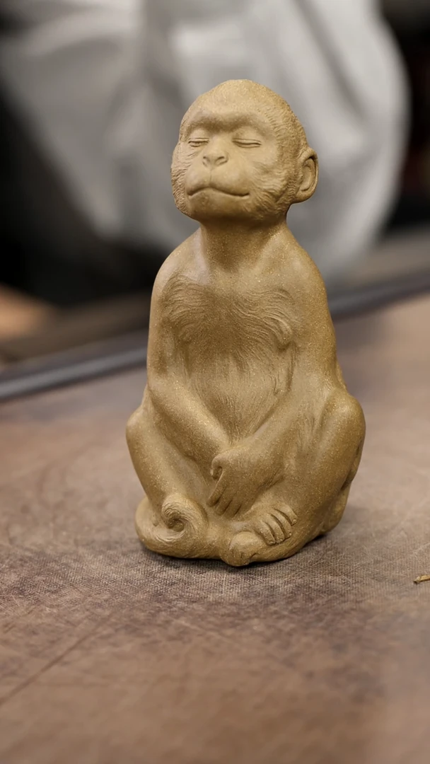 沉思猴老段你雕塑