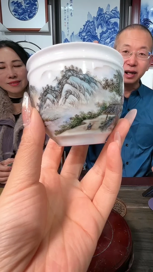 【闪购商品】官窑瓷画院555官窑瓷画院吴小琴山水主人杯