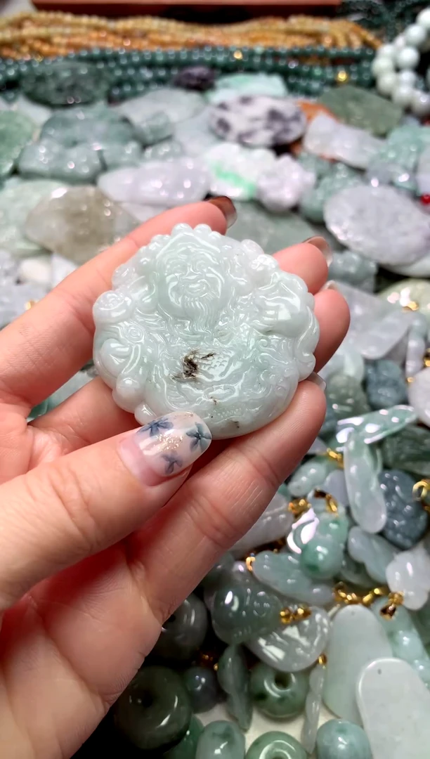 颈饰未镶嵌翡翠1