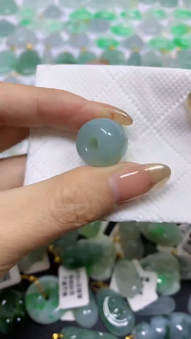 颈饰未镶嵌翡翠A货