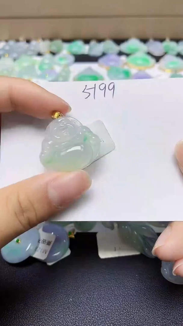 翡翠18K金镶嵌颈饰天然缅甸翡翠A货
