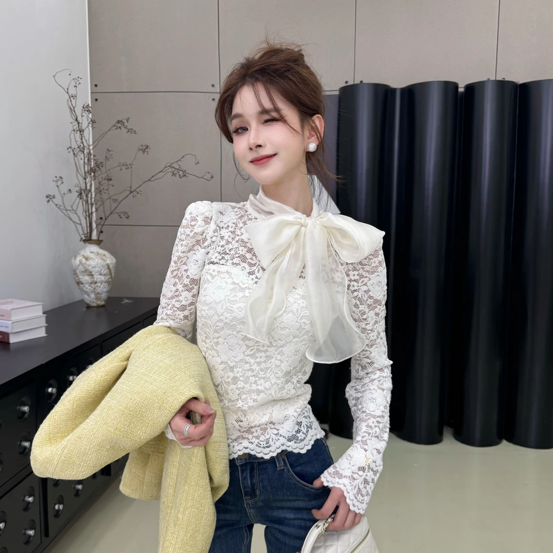 卡卡【迷雾蝴蝶】 蕾丝气质蝴蝶结内磨毛加绒上衣