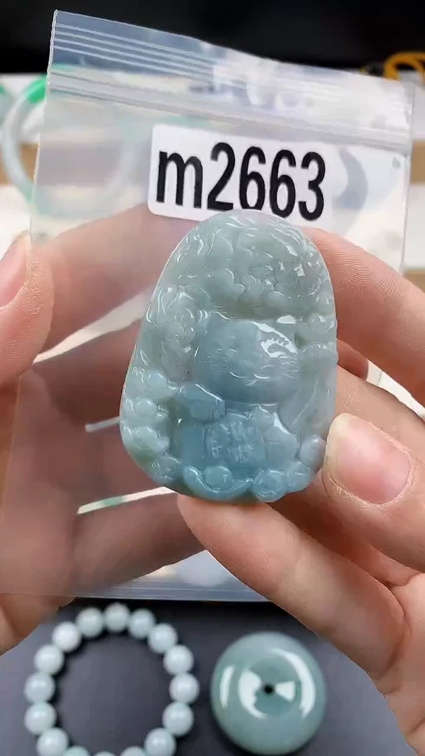 颈饰未镶嵌翡翠天然翡翠吊坠挂件